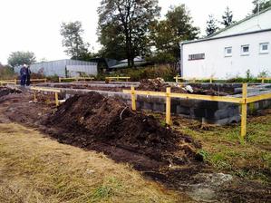 Mame uzky a dlhy pozemok, tak sme domcek museli prisposobit. ma 9 x 25 m