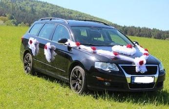 Tyto nádherné dekorace (vyrobené na míru na našeho veterána) od moneodekorace už jsou doma, fotku jsem si vypůjčila od výrobkyně :)