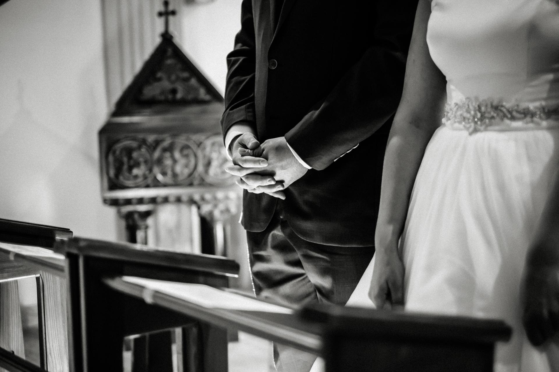 1️⃣0️⃣ černobílých fotek z naší svatby, které nejvíc miluji! 🖤🤍 - Obrázek č. 1