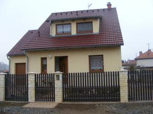 Hotový plot
