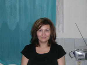 takhle nějak bude vypadat účes. Jen čelenka chybí :-)