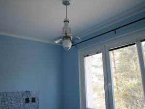lustr-modrá je dobrá-bála jsem se že to nevyjde, ale je přesně dle mých představ Dulux 70 GB 70/131