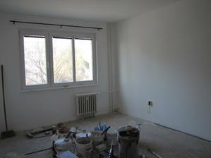 obývákoložnice zatím bez podlahy zato vymalovaná, dulux light and space-absolut white