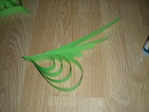 první strana srdíčka hotová, tak budeme postupovat i u zbytku srdíčka na druhé straně