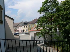 Přerov, zámek - muzeum J A Komenského, výhled ze dveří