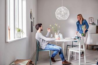 https://www.dekolamp.cz/zavesne-svitidlo-lustr-philips-40887-31-pn-e27-bila.html