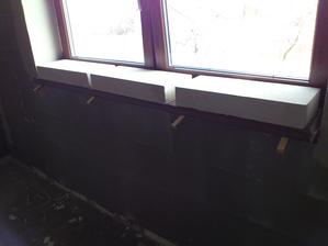 Konecne parapety nahodene