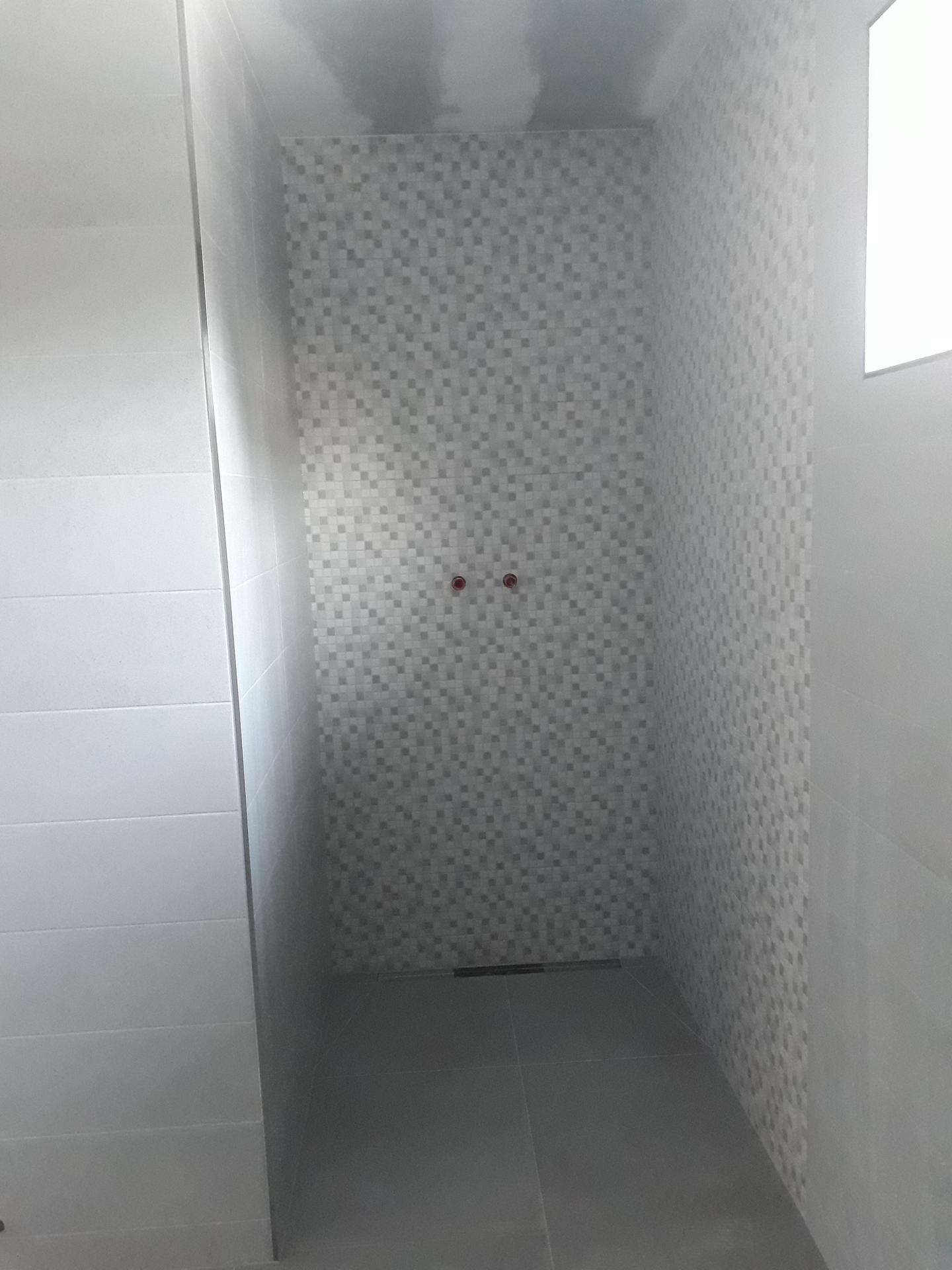 Koupelna přízemí - Sprchový kout
