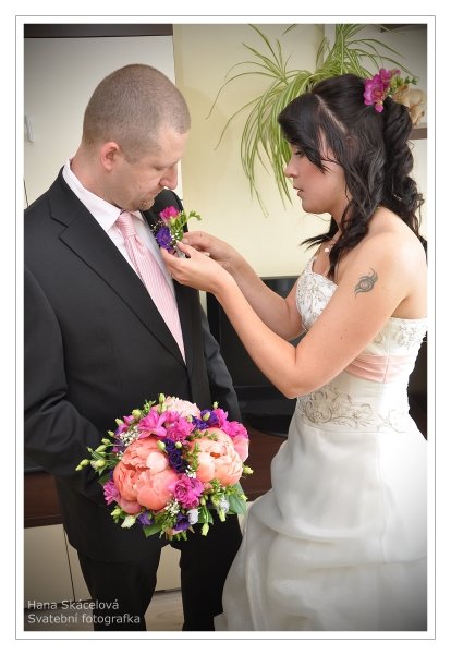 Přípravy na pohádkovou svatbu - asi takhle s růžičkou