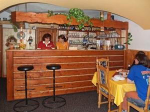 bar