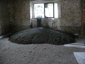 přivezli nám beton... :)