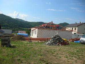 narozne krovy na mieste