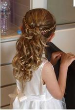 flowergirl hairstyle