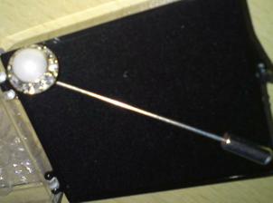 pearl cravat pin