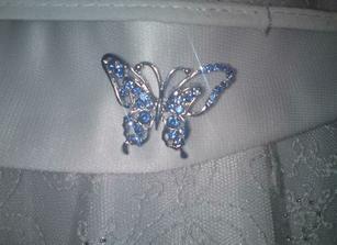 brooch to tie in with blue butterfly theme on flowergirl dress