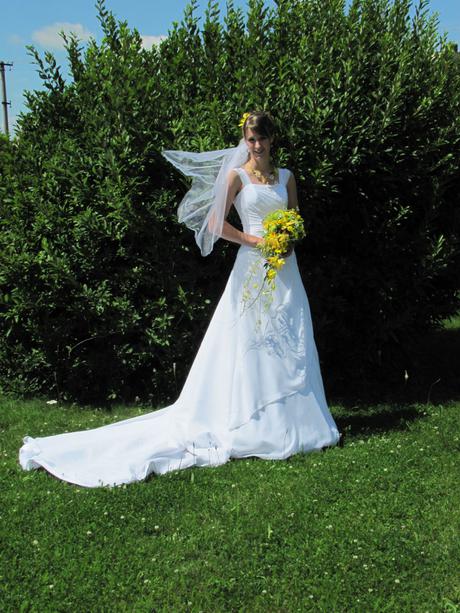 Svatební šaty pro vysokou nevěstu - Obrázek č. 1