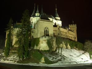 nocny zamok - paradicka :)