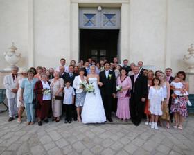 kompletní sestava svatebčanů