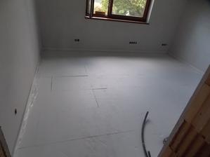 1. detska izba- zatial to bude moja "pracovna" :D