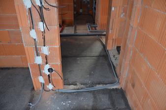 Pokračujeme - elektrika: detská izba č. 1. 28.2.2016