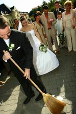 Ta v bezovych satach je Petkova sestra.. Vsak sa podobaju? :-)
