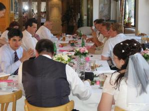 A takto vypadala svatební tabule.