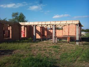 30.4. ošalovane, naviazané železo, pripravené na betón