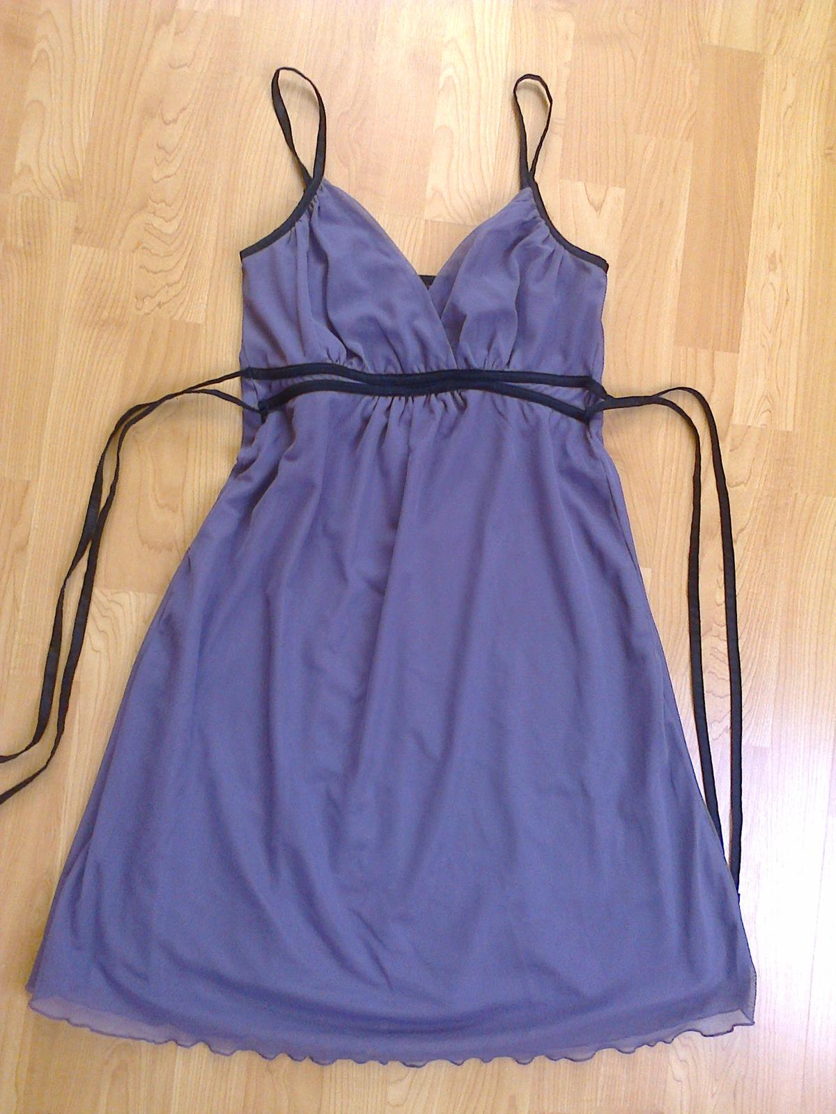 Fialové šaty na ramínka - Obrázek č. 2