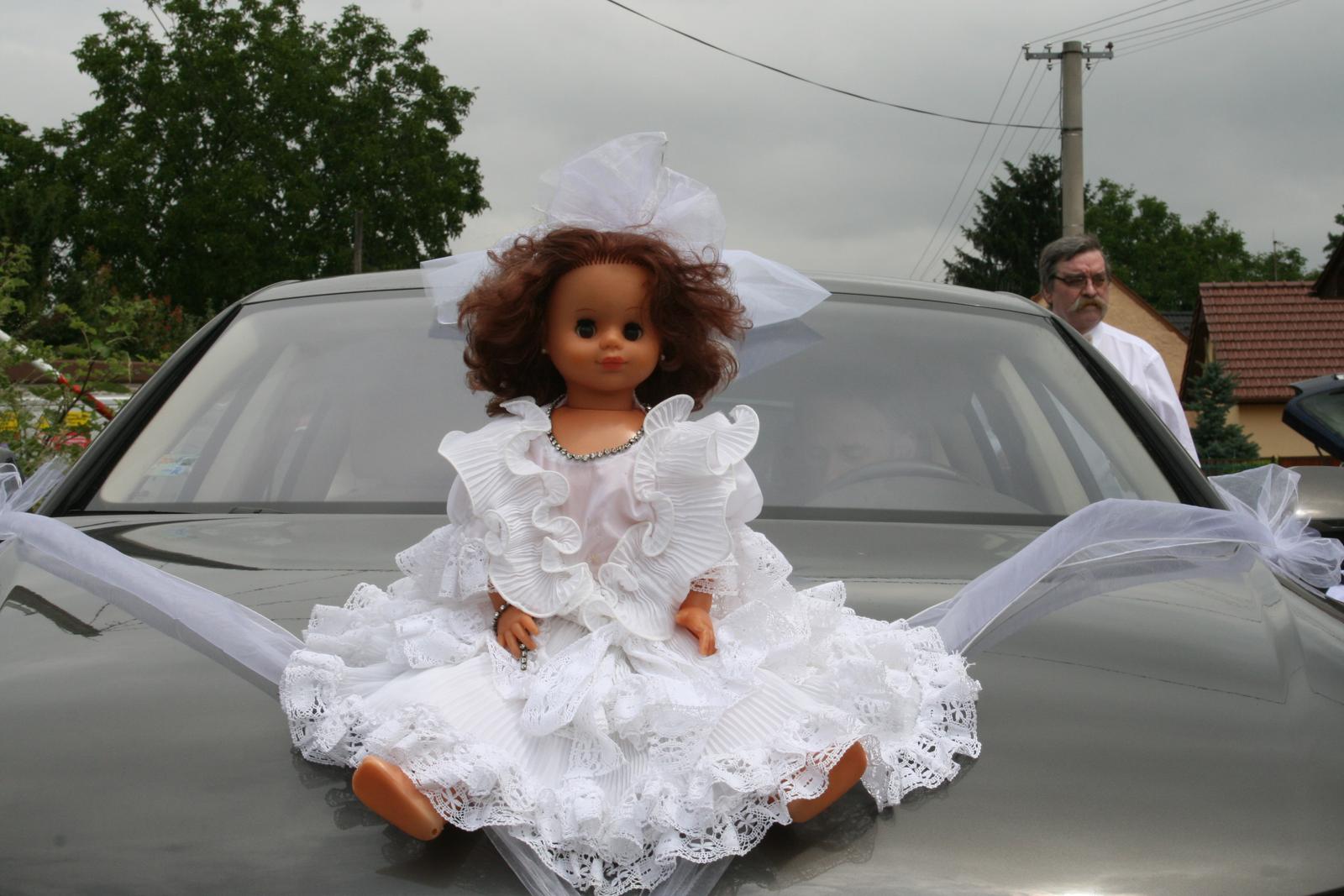 Svatební panenka na auto - Obrázek č. 1
