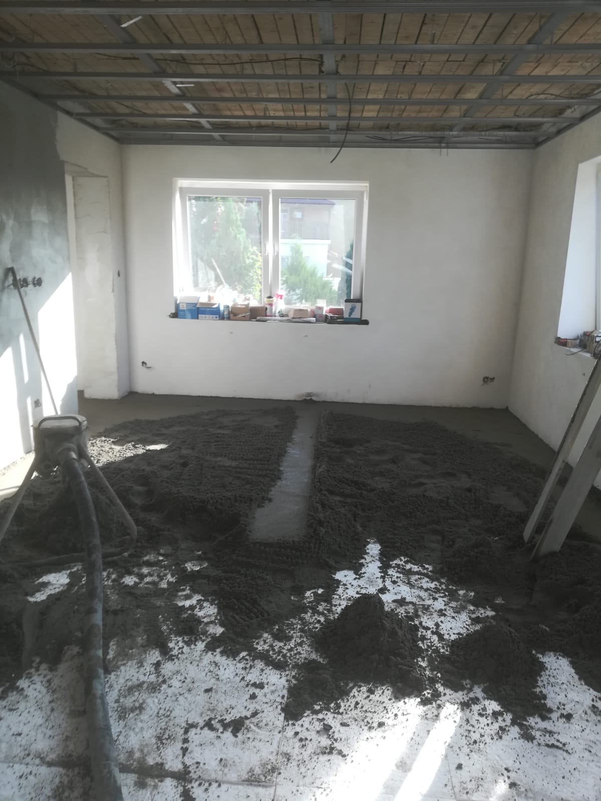Rekonstrukce 🏡 20/21 - Vylití podlah betonem