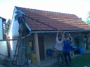 rušili jsme stožár s anténama, hrozná práce...