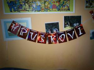 Hruškovi na lesklém papíru červené barvy :).