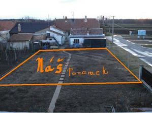 nas pozemek