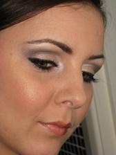 skuska make-upu...