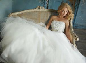 Alvina Valenta