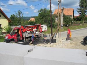 prišli robit prípojku