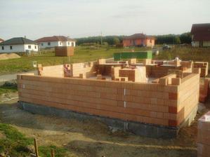 začínáme zdít - 30.8.2007
