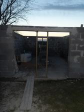 pracuje sa až do neskorého večera
