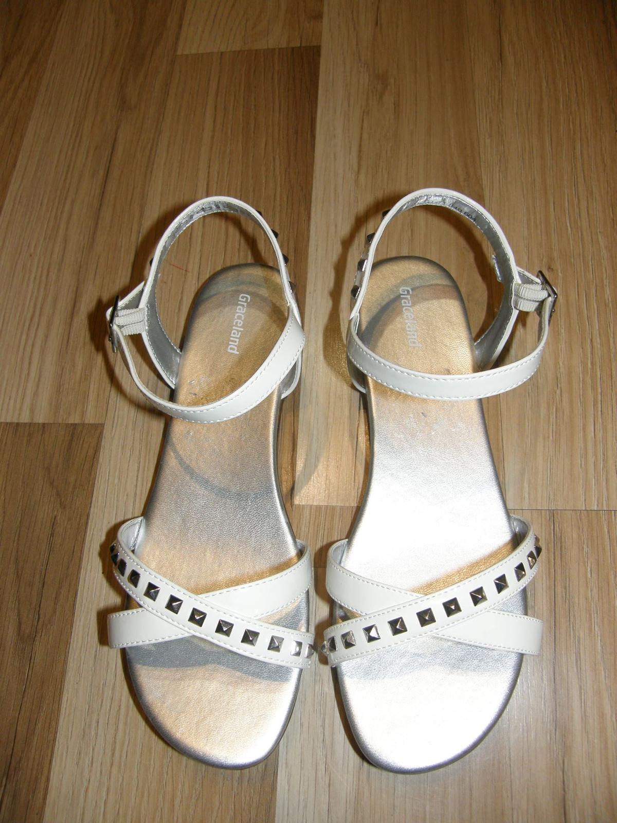 Biele sandále - Obrázok č. 1