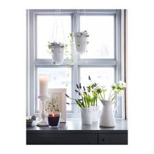 Také možnost, Ikea a kovové květináče s krajkou