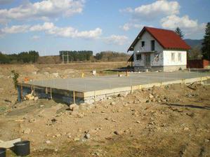 15.4.2009 konecne hotove zaklady