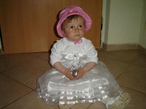 aj krstniatko Emmuška sa pripravovala