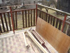 niečo ako balkón - terasa