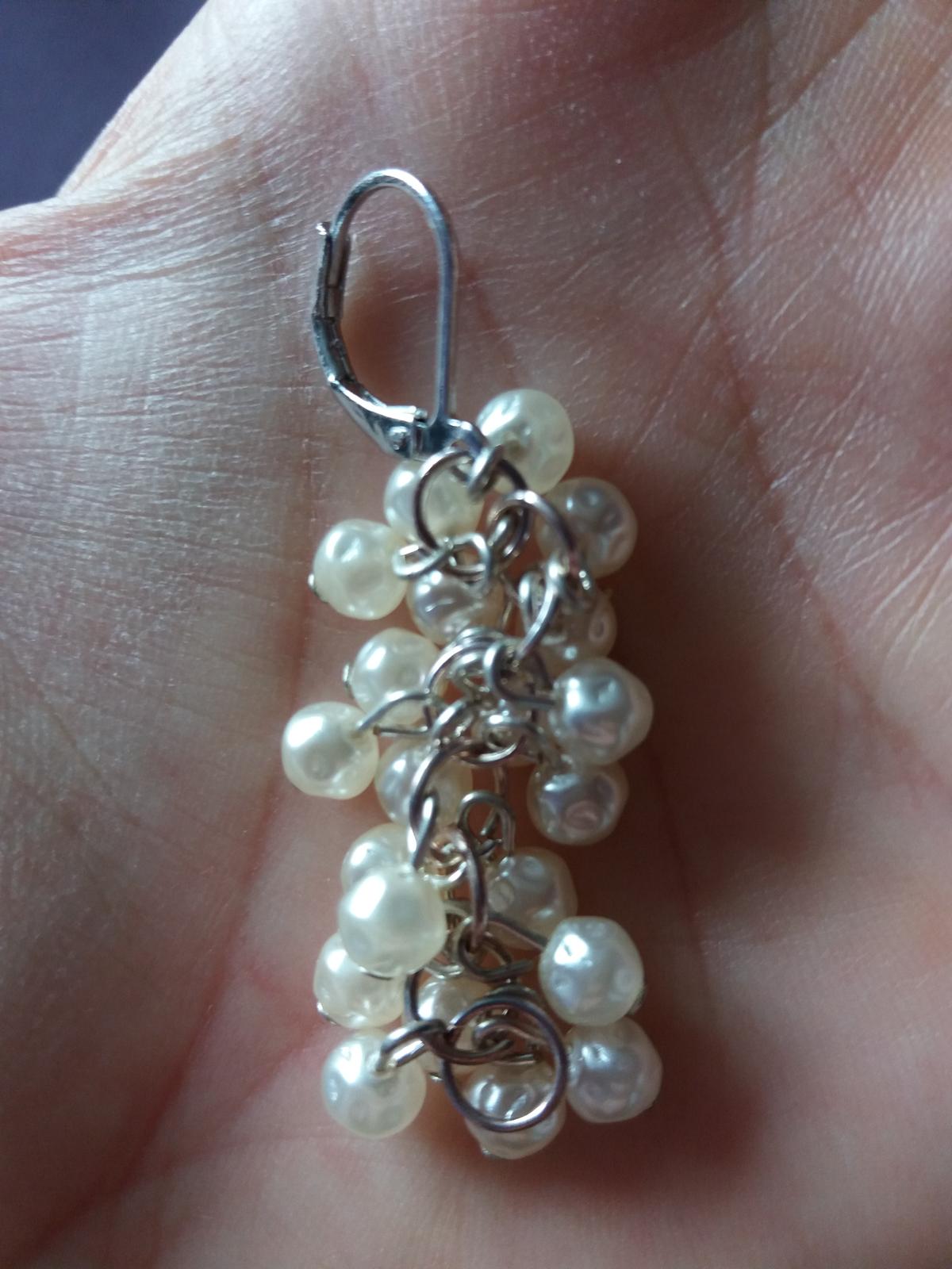 Korálkový/perličkový náhrdelník + 2 páry naušnic - Obrázek č. 3