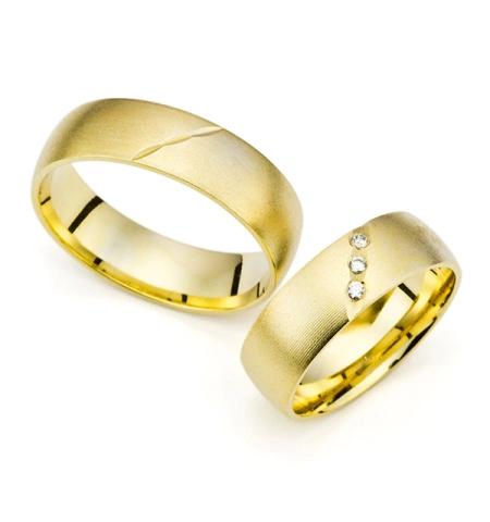 Snubní prsteny se středovými kameny - Audrey
https://lily.cz/snubni-prsteny/stredove-kameny/audrey-snubni-prsteny-ze-zluteho-zlata