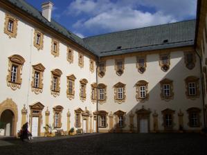 Nádvoří zámku