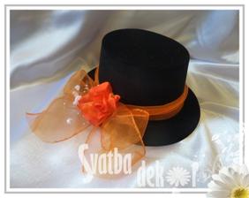 rozhodnuto - svatba bude smetanovo-oranžová...