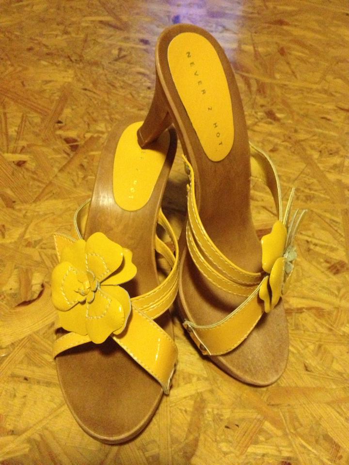 Sandálky ve žluté - Obrázek č. 1