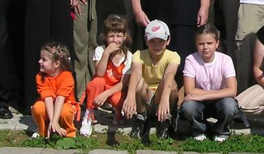 ... moje tri družičky a družba