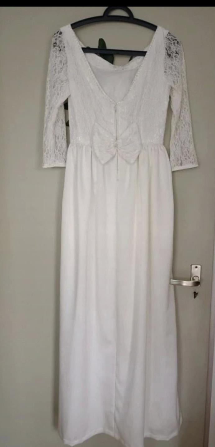 Svatební šaty - Obrázek č. 4